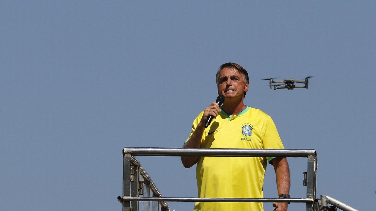 Plano de execução de Lula: advogado de Cid diz que Bolsonaro sabia do caso e recua na sequência