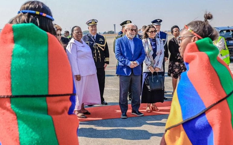 Lula chega à África do Sul para 15ª Cúpula do Brics