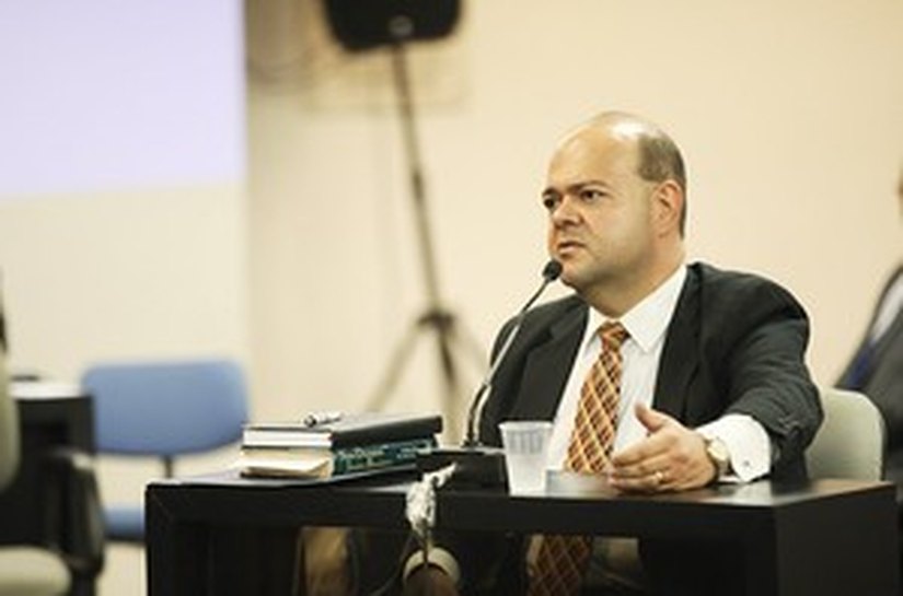 Comissão de Defesa de Prerrogativas da OAB acompanha recolhimento de advogado