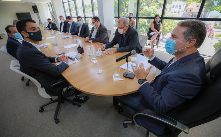 Governador Renan Filho recebe prefeito eleito de Maceió