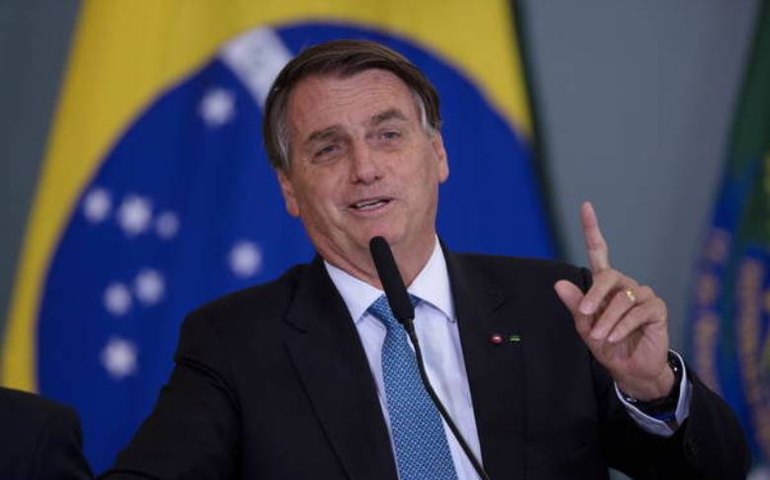 Bolsonaro edita MP com medidas para reduzir fila do INSS