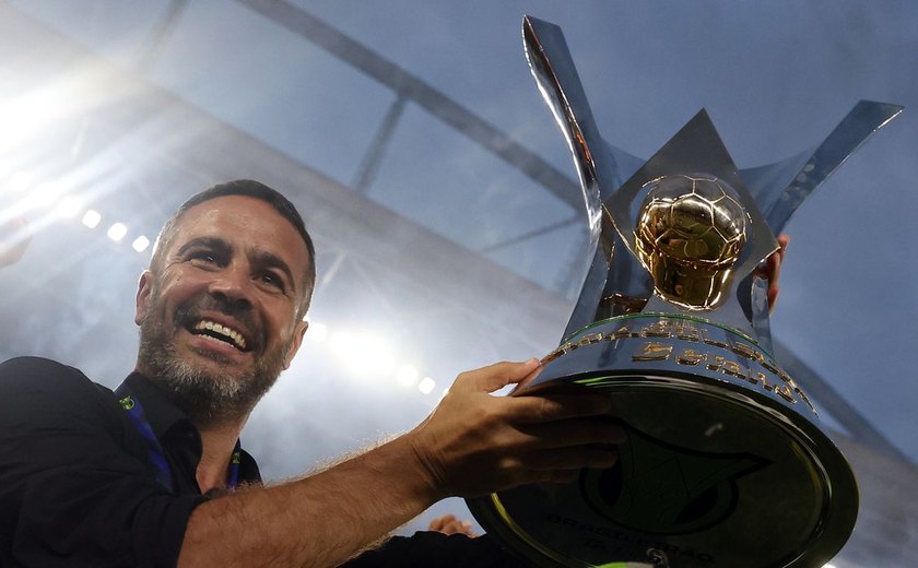 Artur Jorge, do Botafogo, é indicado a melhor técnico das Américas