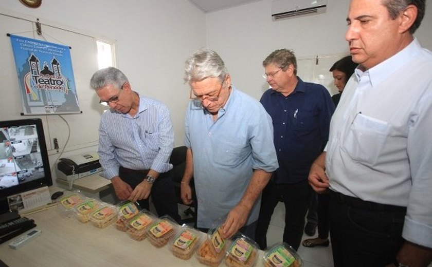 Governador visita microindústria no município de Penedo