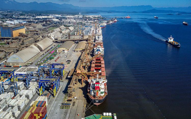 Governo aprova R$ 5,3 bi para financiar futura concessionária do canal de acesso de Paranaguá