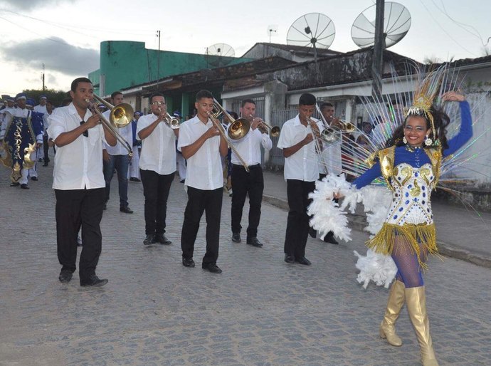 Com recursos próprios, prefeitura reativa banda fanfarra municipal de Anadia