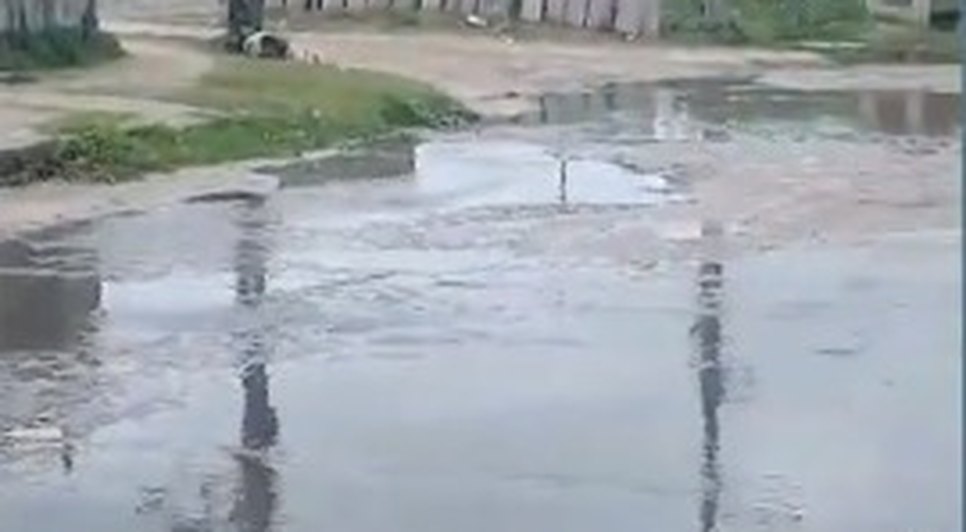 Moradores denunciam esgotos estourados e avenida sem pavimentação na Grande Aracaju / Foto: Foto: Redes Sociais/ Reprodução