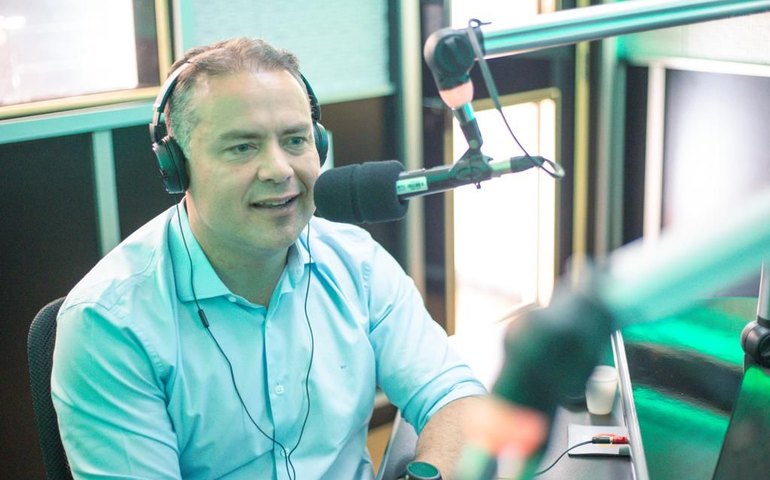 Renan Filho diz que há mais de 100 obras em ritmo lento ou paralisadas