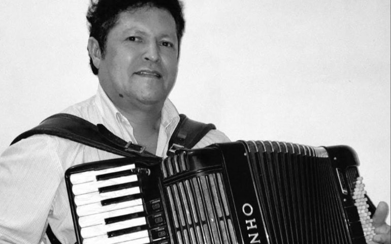 Despedida emocionante marca velório e sepultamento do mestre do forró Xameguinho em Maceió