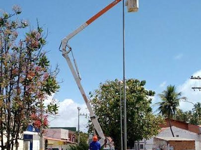 Secretaria realiza ações de manutenção da iluminação pública em Maragogi