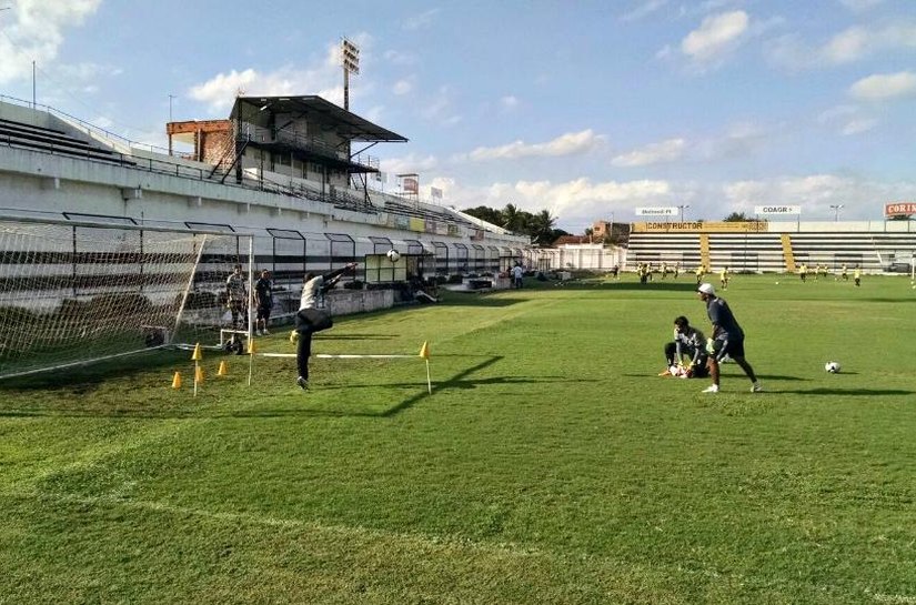 Técnico Vica inicia preparação do ASA para jogo diante do Santa Rita