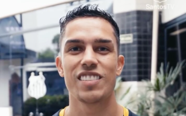 Santos anuncia a contratação do lateral-direito Igor Vinícius