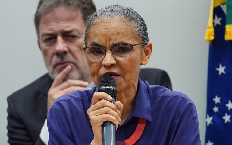 Marina descarta licença ambiental 'a priori' para obras do PAC e diz que 'não vai ter' exploração de petróleo em Abrolhos