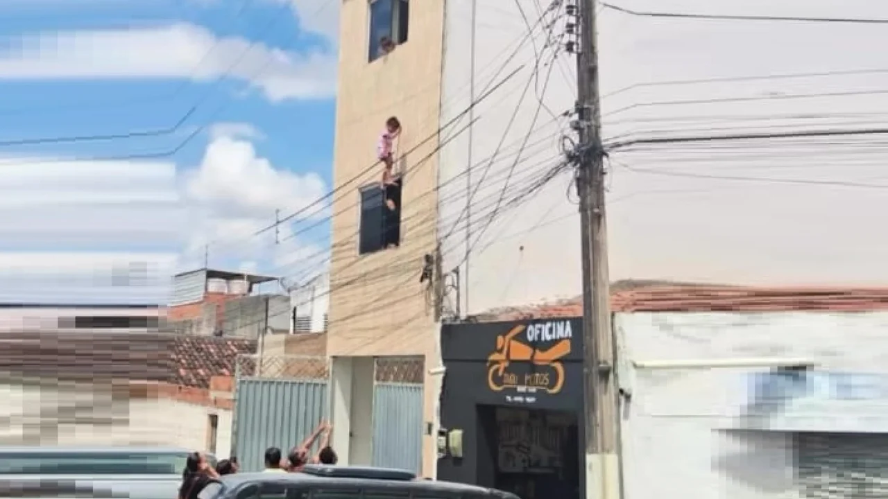 Soldado da PM-AL salva criança pendurada em fiação elétrica em Delmiro Gouveia