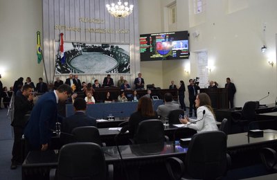 Veto governamental ao projeto que modifica estatuto dos PMs é debatido no plenário na ALE