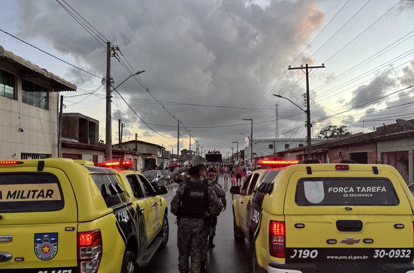 Litoral Norte tem reforço no policiamento durante segunda-feira de Carnaval