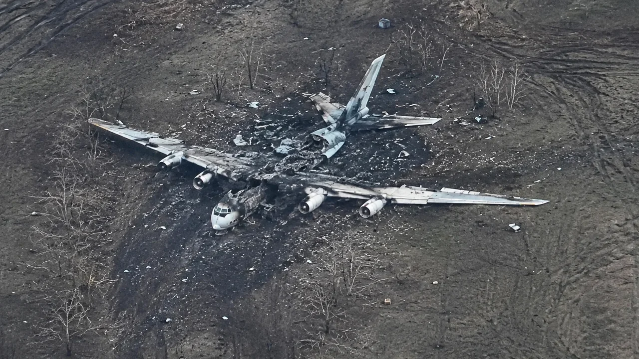 Golpe na logística: drones russos atingem locomotivas em Dnepropetrovsk
