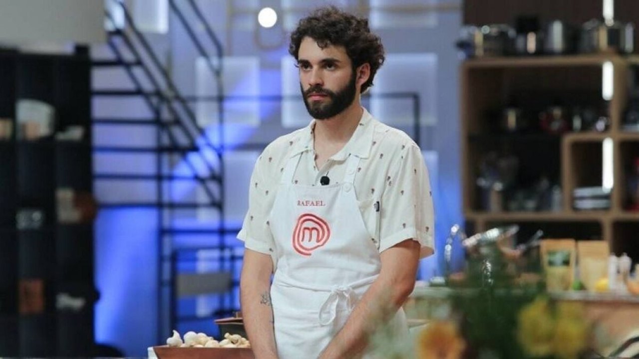 Rafael é eliminado do ‘MasterChef’, mas recebe elogio de Helena Rizzo