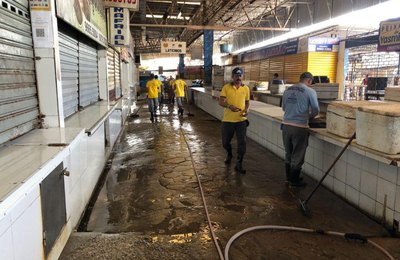 Ações integradas levam serviços de limpeza para mercados da Produção e Tabuleiro