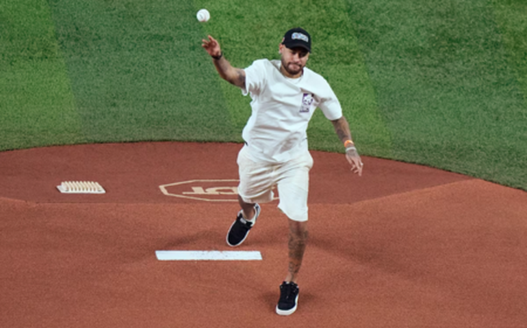 Neymar 'reforça' time de beisebol em Miami após festa de Anitta e jogos da NBA