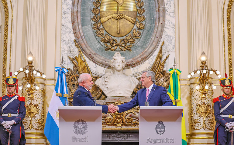 Presidente afirma que “Brasil vai voltar a ser protagonista internacional” em abertura do Encontro Empresarial