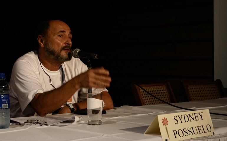 Sertanista devolve medalha de mérito indigenista após condecoração de Bolsonaro