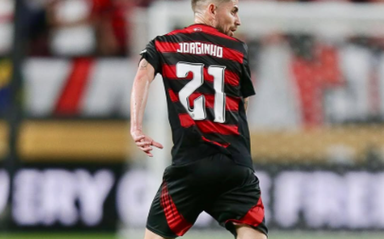 Flamengo supera gols perdidos, bate o Espérance com futebol bonito e assume liderança do grupo