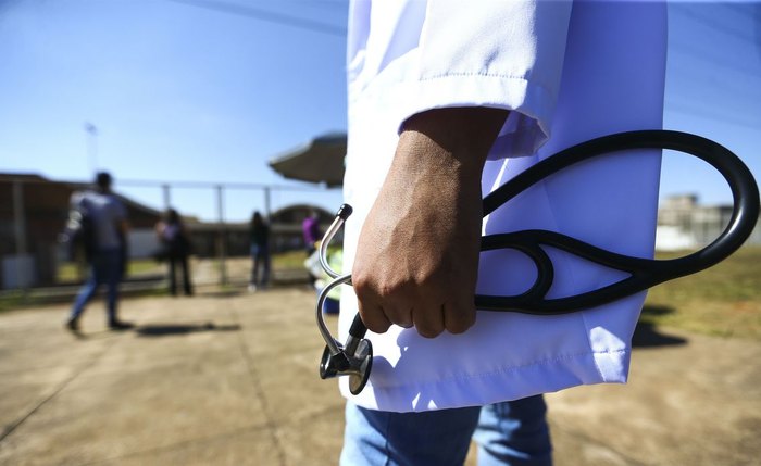 Primeira chamada terá 529 profissionais para 24 estados Primeira chamada terá 529 profissionais para 24 estados