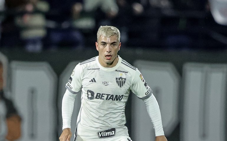 Atlético-MG supera desfalques e vence Red Bull Bragantino de virada fora de casa