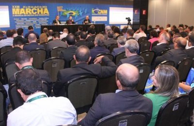 Desafios do saneamento com o novo marco legal ganha evidência em debate durante painel da XXIII Marcha 