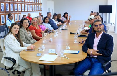 Novos membros do Conselho de Controle do Fundeb tomam pose para o quadriênio 2023-2027
