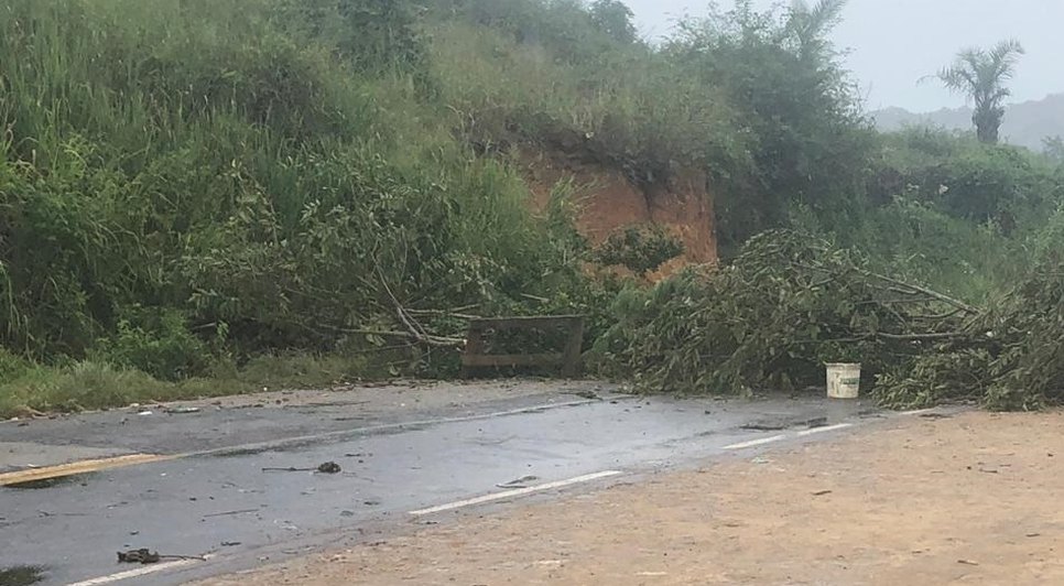 manifestação rodovia bloqueada