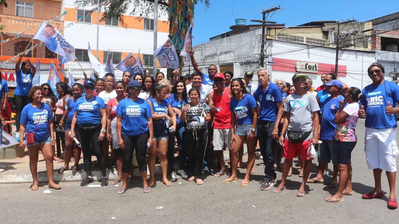 Candidatos gastam milhões com cabos eleitorais; salários chegam a R$ 80 mil