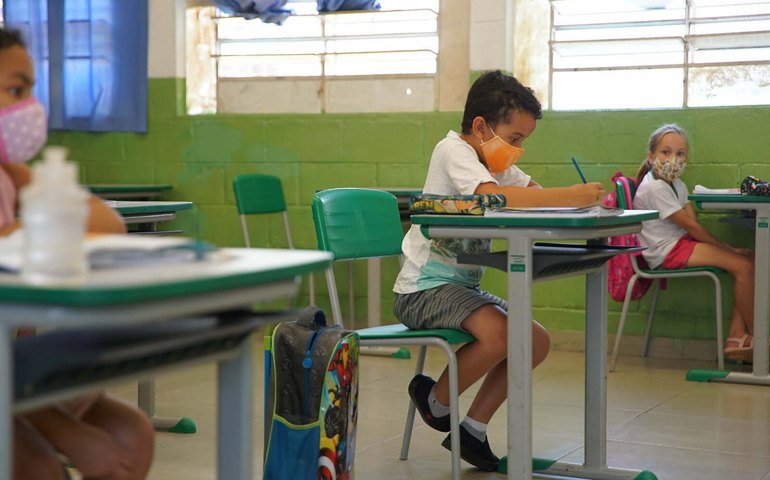 Ministérios da Educação e da Saúde estabelecem protocolo para retorno seguro às aulas