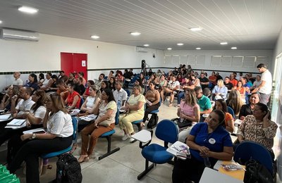 MVV estimula uso de IA por professores em evento de práticas exitosas em Craíbas