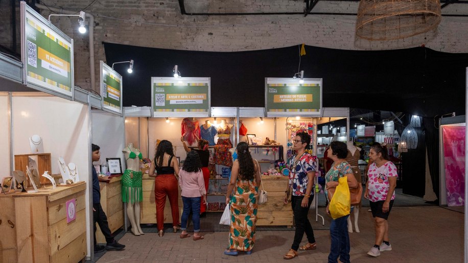 Empreendedores do Flexal participam da feira internacional Feirarte