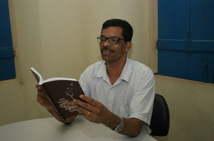 Livro de professor alagoano recebe elogio de autor Aguinaldo Silva