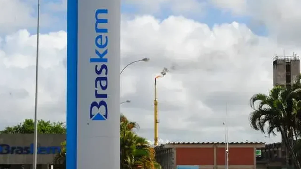 DPU alerta: 257 estudantes prejudicados com o afundamento do solo em Maceió ainda não solicitaram indenização da Braskem