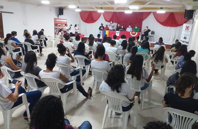 Estudantes de escolas de Penedo são orientados sobre ISTs, AIDS e gravidez precoce