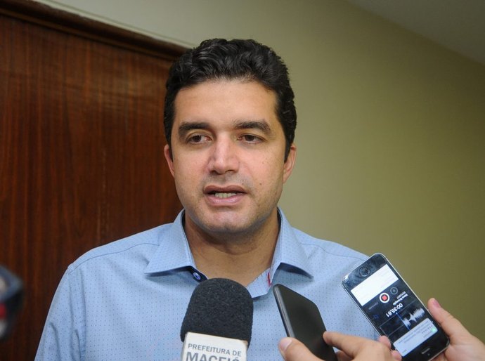 Prefeito reinaugura terminal de ônibus do Pontal nesta terça-feira