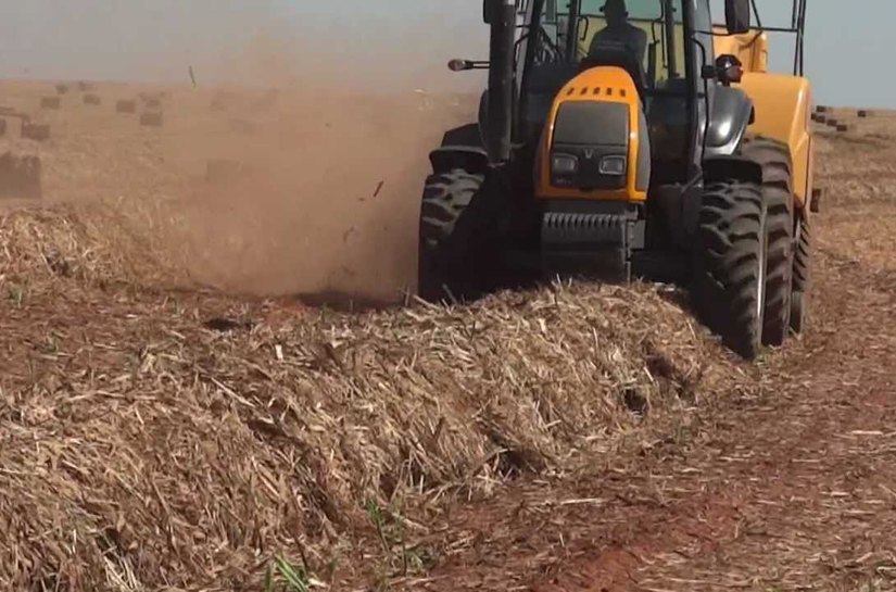 Pindorama doa 200 mil toneladas de bagaço à produtores da CPLA