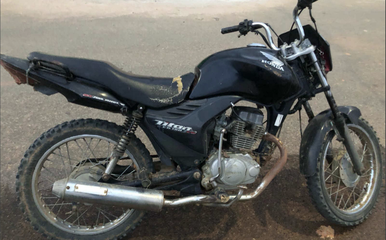 Polícia Civil prende acusados de homicídio e apreende arma e motocicleta em Santana do Mundaú