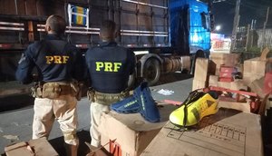 Quase 800 pares de tênis falsificados são apreendidos em Estância