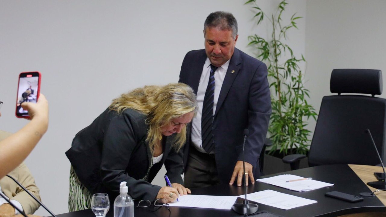 Neide Camelo toma posse como procuradora de Justiça