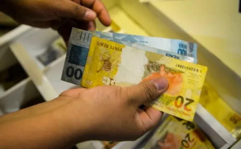 Veja como ficou a mudança na folha salarial da Prefeitura de Maceió