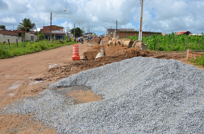 Obra em avenida de Loteamento de São Miguel está avançando