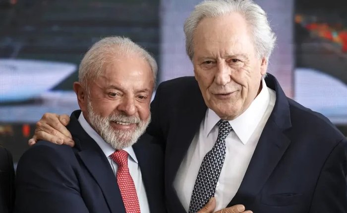 Lewandowskientregou ao presidente Lula sua carta de demissão