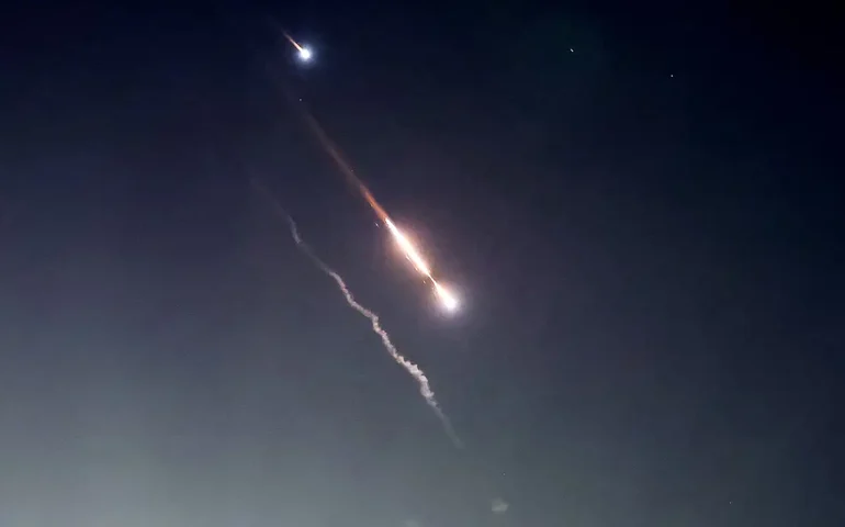 Irã promete medidas mais duras caso Israel responda a ataques