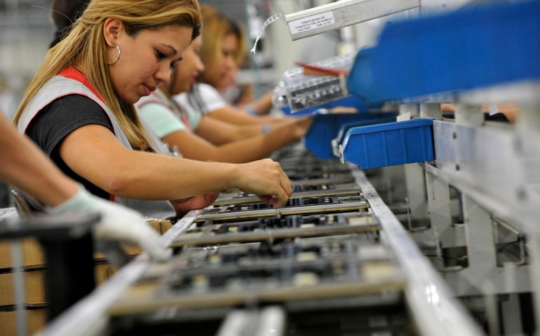 Confiança da indústria sobe a 113,1 pontos em novembro, diz FGV