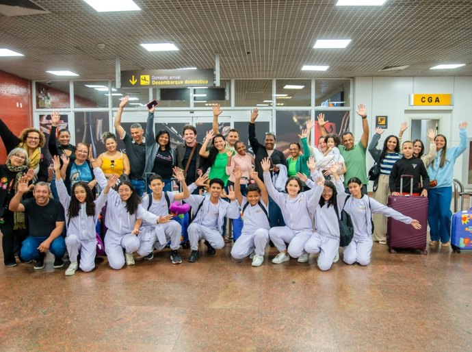 Estudantes de Murici retornam ao Brasil após intercâmbio de 15 dias em Madrid