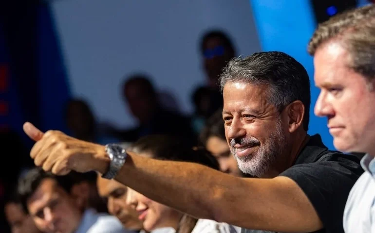 Arthur Lira monta chapas competitivas e amplia capilaridade em todo o estado rumo ao Senado